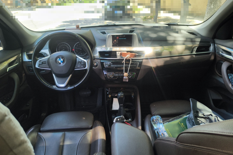 宝马X1 2016款 sDrive20Li 豪华型中控内饰7002