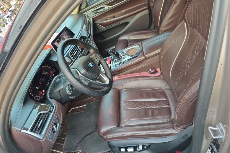 宝马7系 2019款 改款 730Li 豪华套装局部细节19