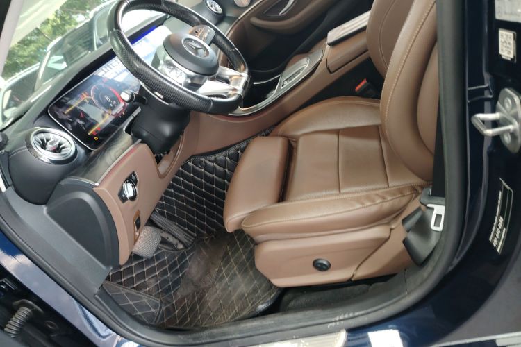 奔驰E级 2019款 E 200 L 运动型局部细节19