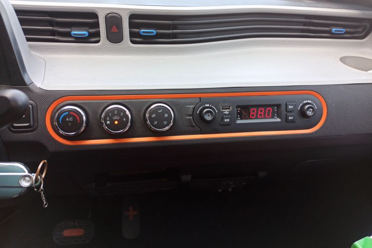 五菱汽车 宏光MINIEV 2022款 自在款 磷酸铁锂中控内饰16