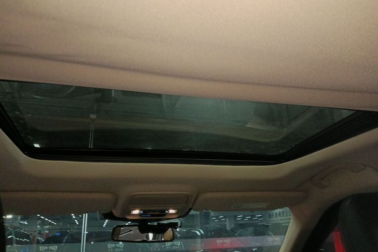 福特 探险者 2020款 EcoBoost 285 四驱钛金版 7座局部细节22