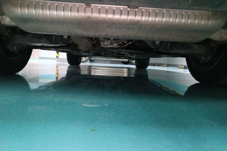 奔驰GLC 2024款 GLC 300 L 4MATIC 动感型 5座局部细节9009