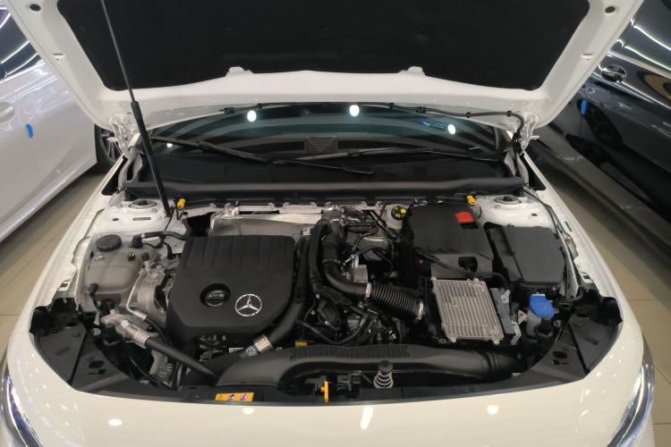 奔驰A级 2025款 A 200 L 时尚型机舱底盘24