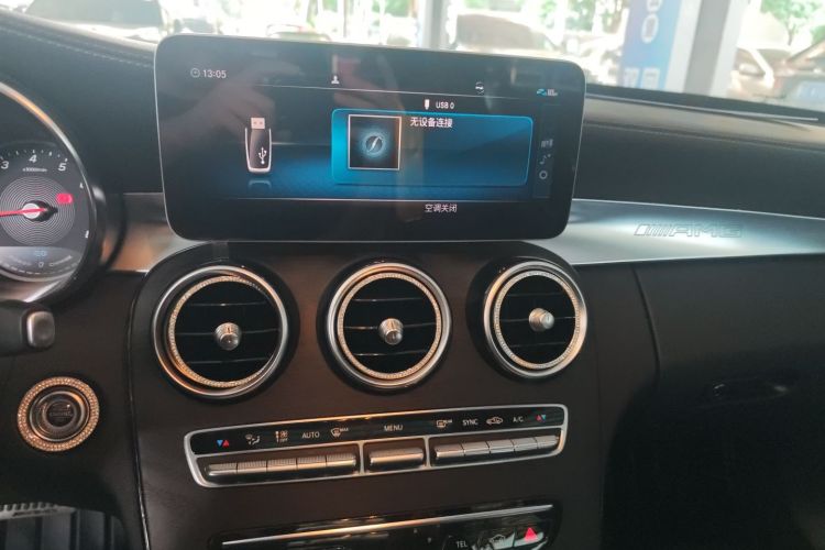 奔驰C级 2019款 C 260 L 运动版局部细节16