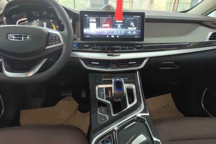 吉利汽车 嘉际新能源 2022款 1.5TD PHEV 白金舒适型局部细节16