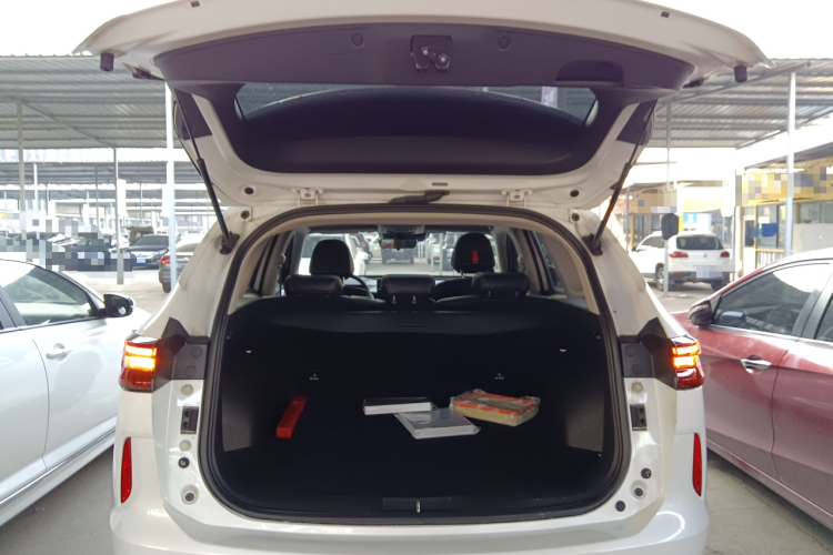 哈弗H6 2021款 第三代 2.0T 自动两驱Max机舱底盘23