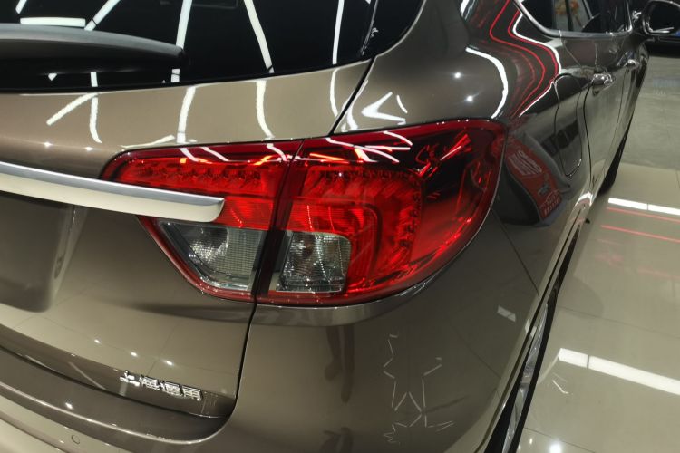 别克 昂科威 2014款 28T 四驱全能旗舰型车身外观9