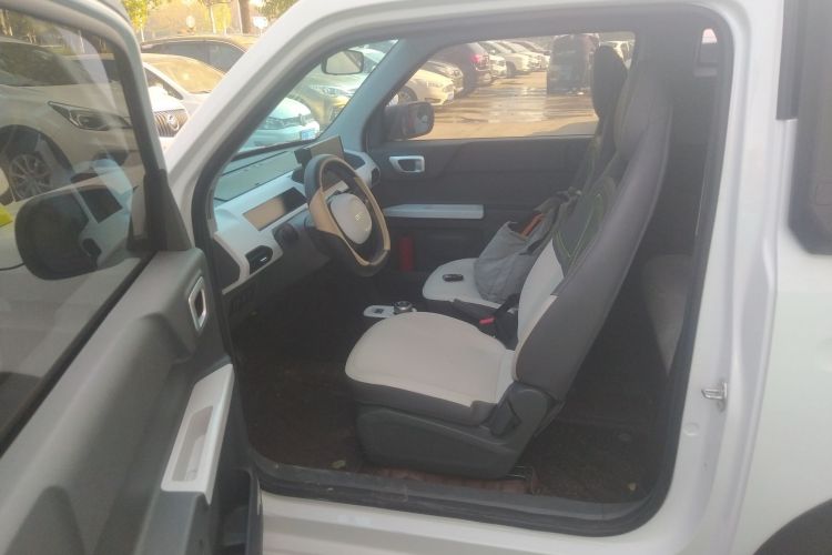 吉利银河 2024款 200km 熊猫骑士中控内饰20