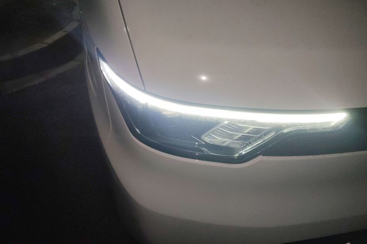 江铃 E福顺 2025款 明窗版 53.58kwh 中轴中顶车身外观8