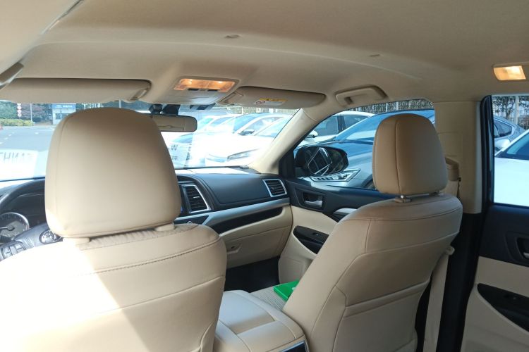 丰田 汉兰达 2018款 2.0T 两驱精英版 7座 国VI中控内饰22