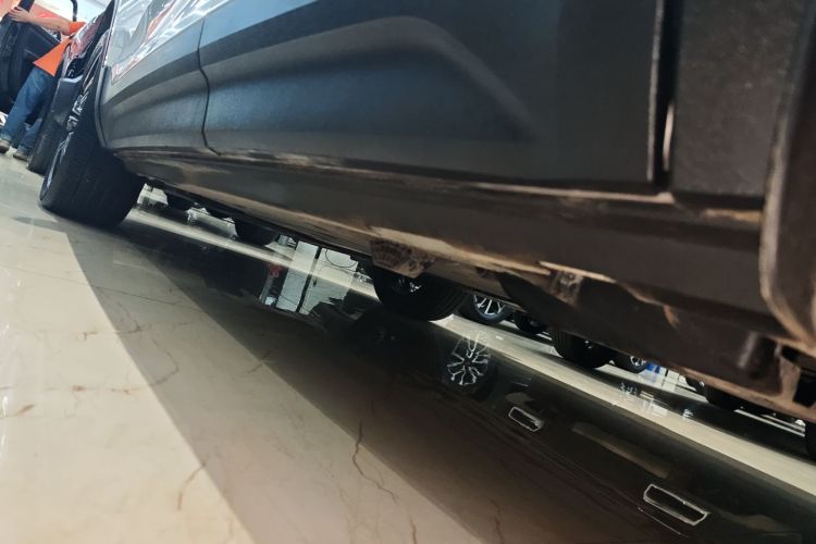 沃尔沃XC40 2020款 T4 四驱智远豪华版机舱底盘30