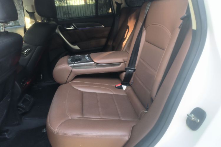 哈弗H9 2017款 2.0T 汽油四驱尊享型 5座中控内饰21