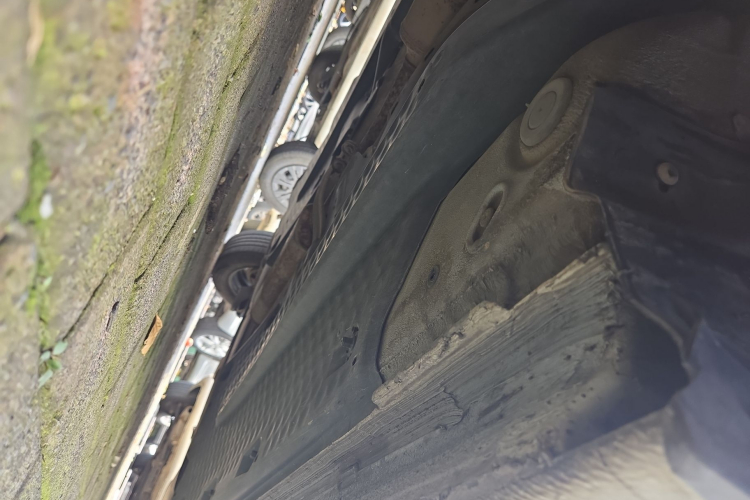 大众 Polo 2014款 1.4L 手动风尚版局部细节9004