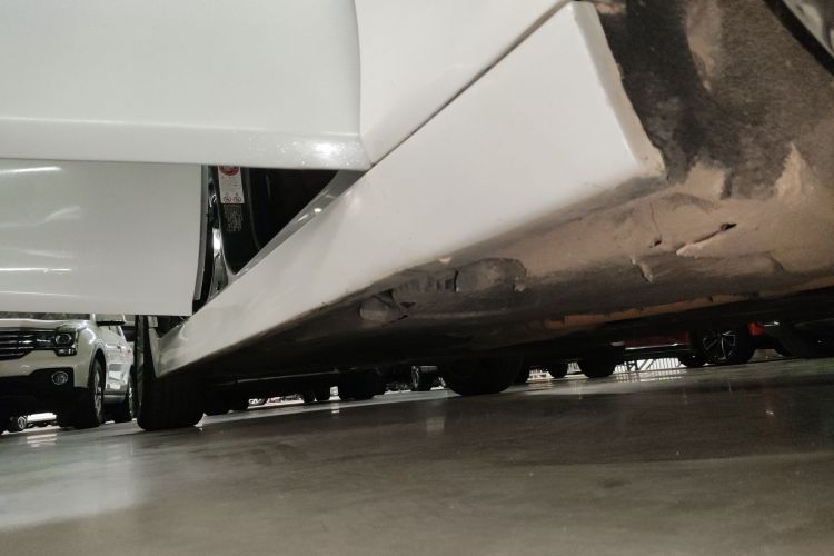 宝马5系 2014款 525Li 领先型局部细节9001