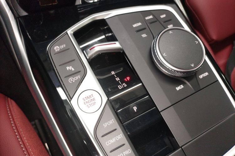 宝马3系 2024款 320Li M运动套装局部细节18