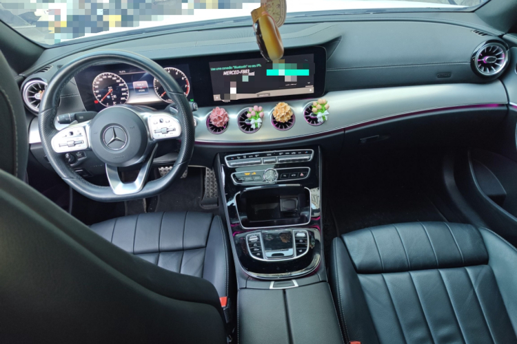 奔驰E级(进口) 2020款 E 260 轿跑车中控内饰7002