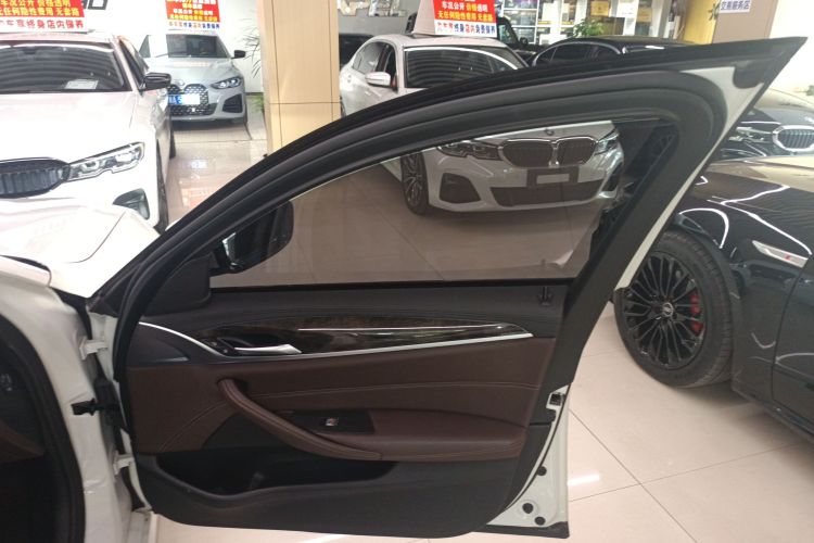 宝马5系 2018款 525Li M运动套装中控内饰7005