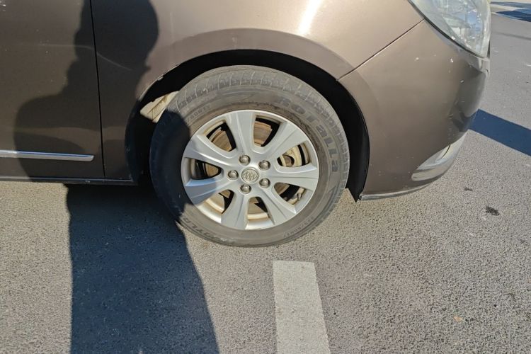 别克GL8 2014款 3.0L GT豪华商务豪雅版车身外观6007