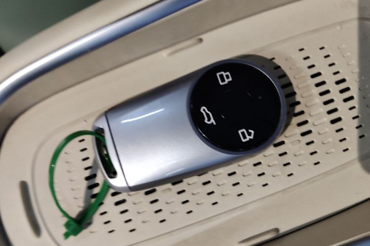 欧拉好猫 2023款 401km标准续航 尊荣型 磷酸铁锂中控内饰11