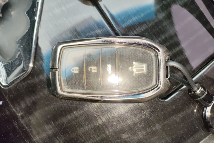 丰田 皇冠 2017款 2.0T 运动版中控内饰11