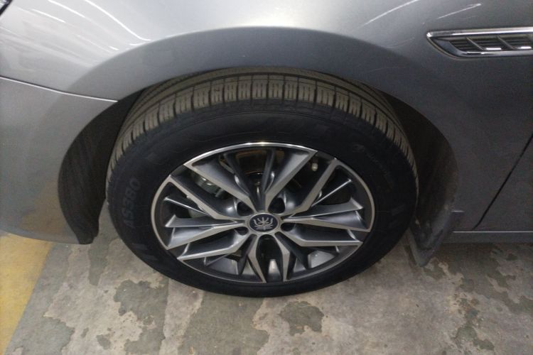 比亚迪 秦PLUS 2021款 DM-i 120KM 旗舰型车身外观6007