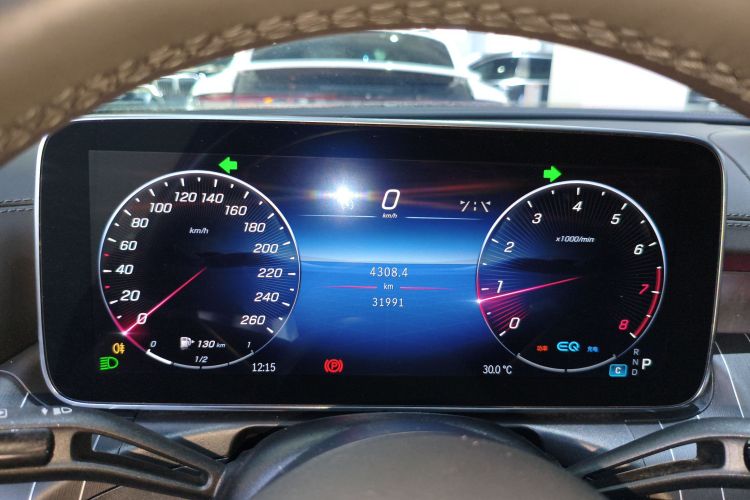 奔驰C级 2022款 改款 C 200 L 运动版局部细节14