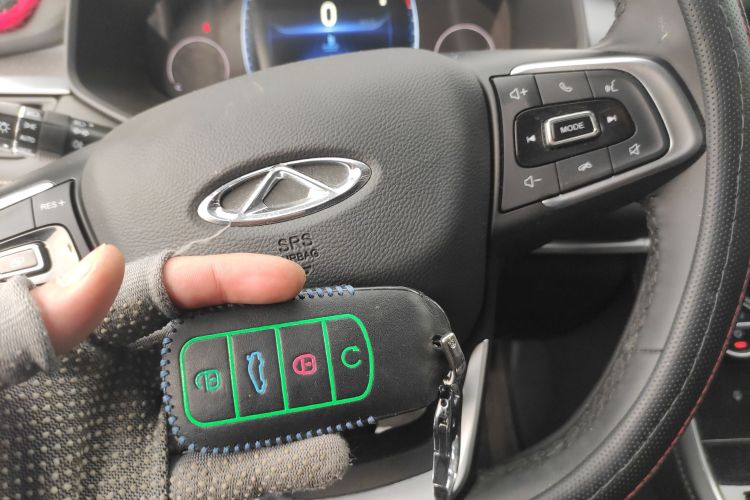 奇瑞 瑞虎8 2024款 荣耀版 230TCI 手动进阶版 5座中控内饰7001