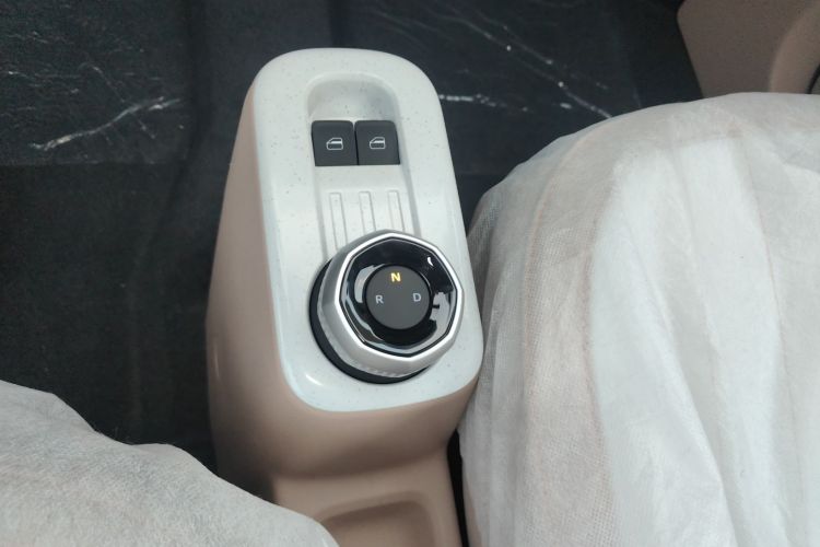 吉利银河 2024款 熊猫mini 200km 耐力熊局部细节18