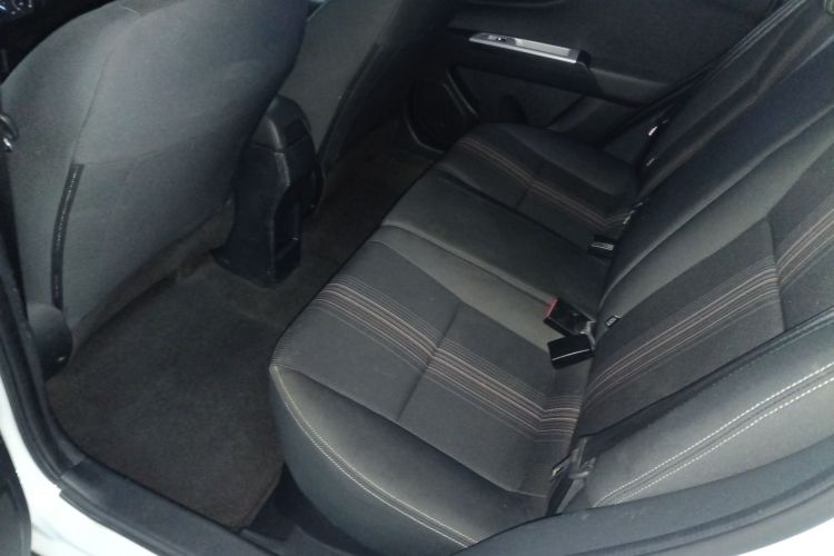 东风风神AX3 2016款 1.5L 手动尚酷型中控内饰21