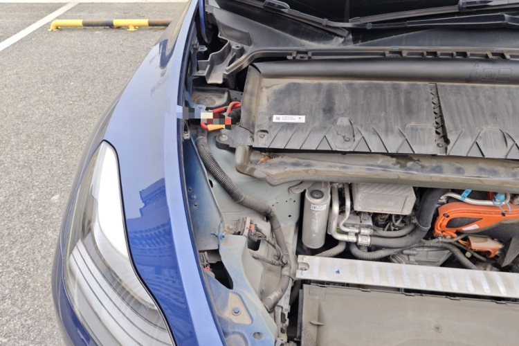 特斯拉 Model Y 2021款 长续航全轮驱动版 3D7局部细节9005