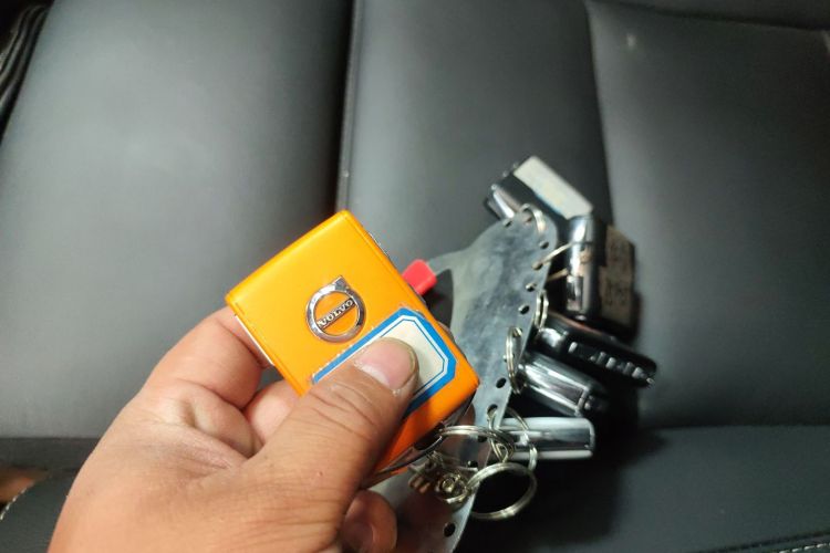 沃尔沃XC40 2024款 B4 四驱智远豪华版中控内饰11