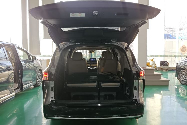 丰田 赛那SIENNA 2021款 2.5L混动 豪华版机舱底盘23