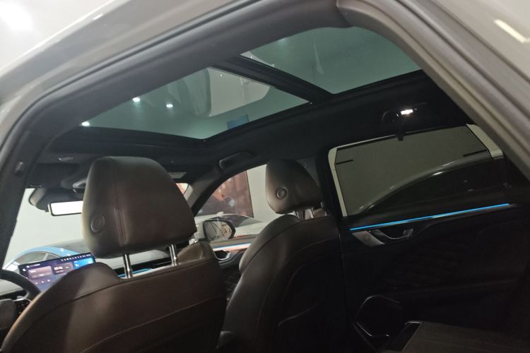 魏牌 摩卡 2021款 2.0T 两驱特醇版中控内饰22