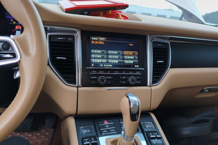 保时捷 2014款 Macan 2.0T中控内饰16