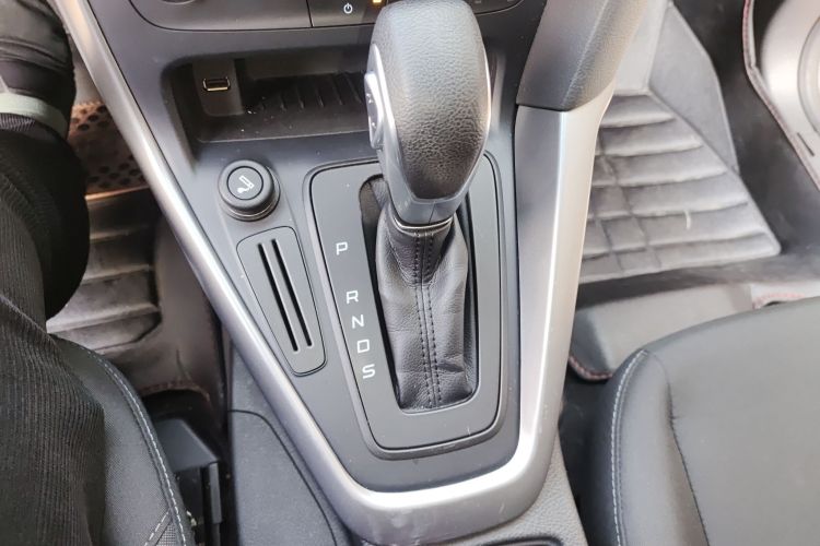 福特 福克斯 2015款 两厢 1.6L 自动舒适型局部细节18