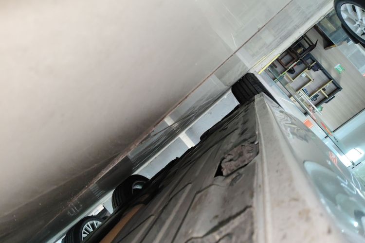 宝马3系 2014款 328i 运动设计套装局部细节9001