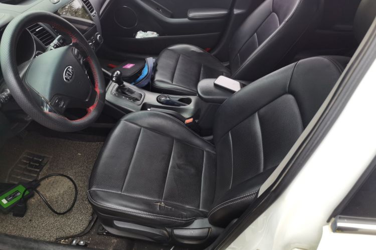 起亚K3 2015款 1.6L 自动GLS中控内饰19