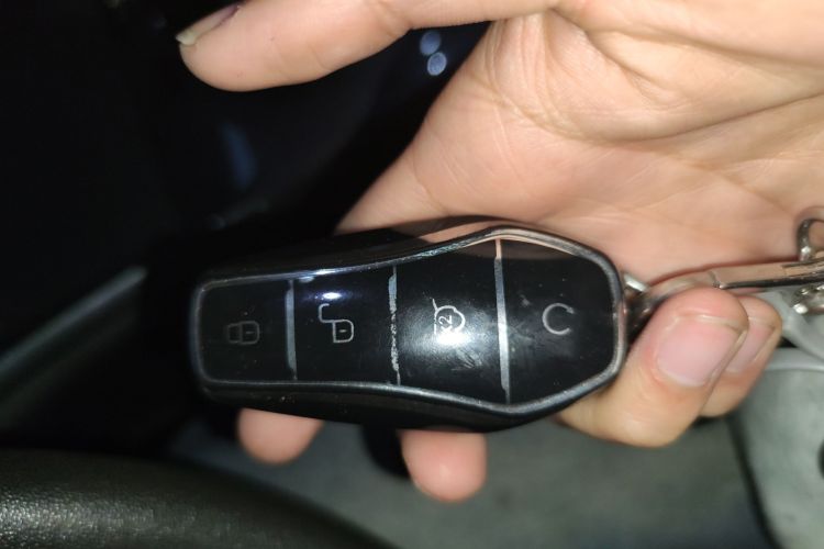 比亚迪e2 2023款 舒适型中控内饰7001