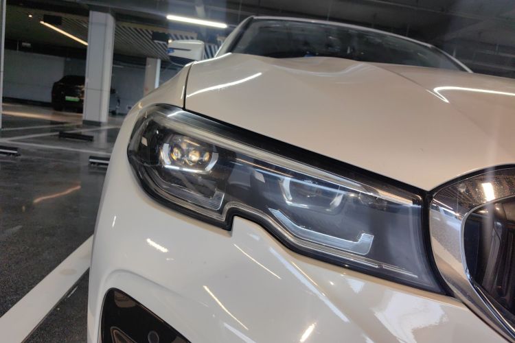 宝马3系 2021款 325i M运动套装车身外观8