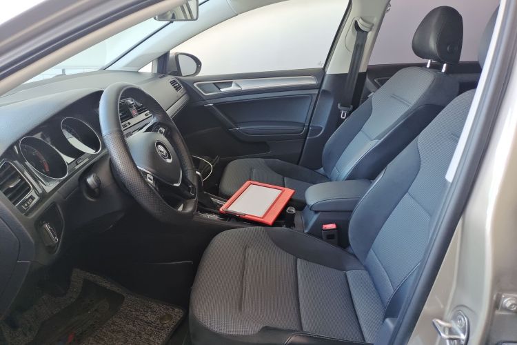 大众 高尔夫 2018款 230TSI 自动舒适型局部细节19