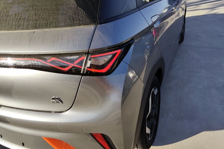 比亚迪 海豚 2021款 405km 时尚版车身外观9