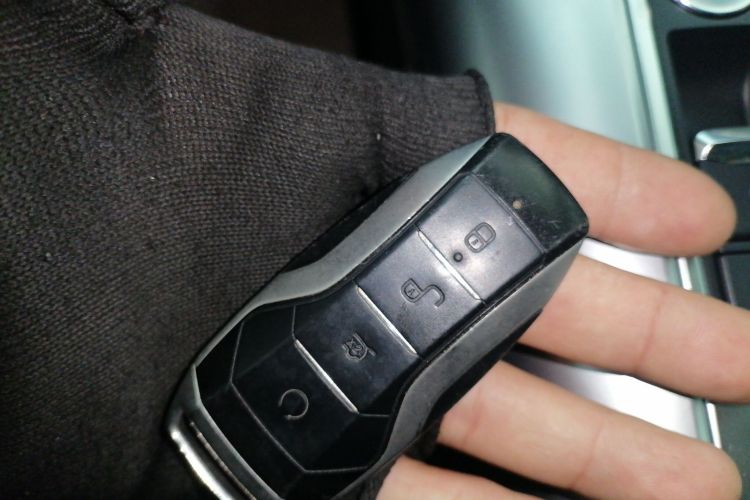 腾势X 2020款 PHEV经典版中控内饰7001