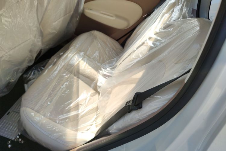 五菱汽车 宏光MINIEV 2025款 四门版 进阶款中控内饰7004