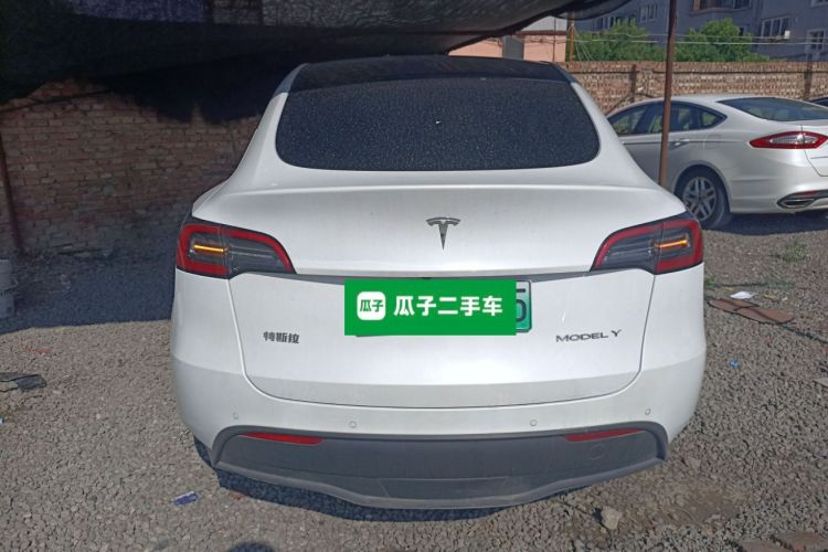 特斯拉 Model Y 2021款 长续航全轮驱动版车身外观6004