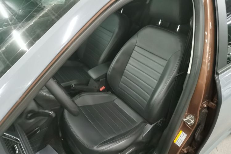 大众 朗行 2015款 1.6L 自动风尚版局部细节19