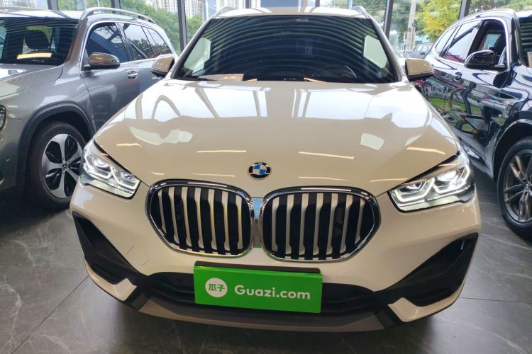 宝马X1 2022款 sDrive25Li 领先型车身外观6001