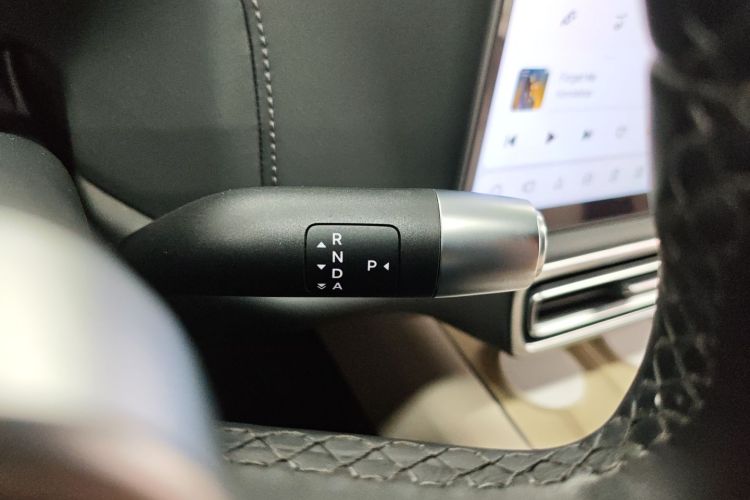 理想汽车 理想L9 2022款 Max中控内饰18