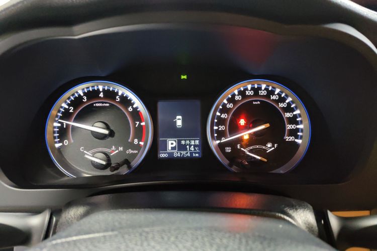 丰田 汉兰达 2017款 3.5L 四驱精英版 7座中控内饰14