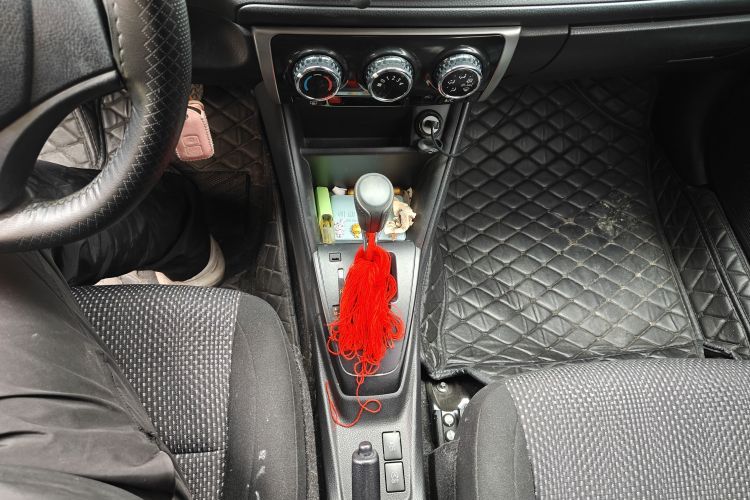 丰田 威驰FS 2019款 1.5L CVT锋驰版中控内饰18