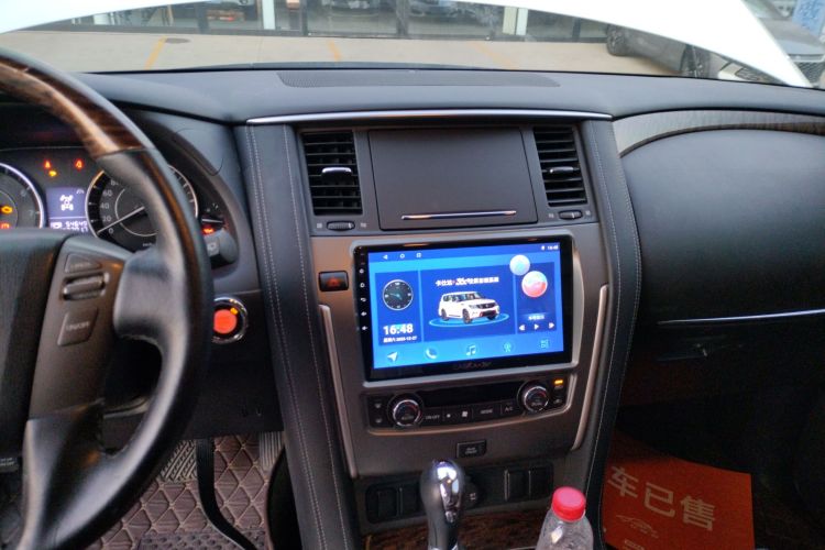 日产 途乐（平行进口） 中控内饰16